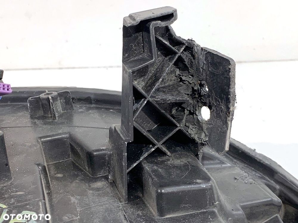 REFLEKTOR LEWY PRZÓD XENON  FORD USA ESCAPE III 2012 - 2019 2.0 Ecoboost 179 kW [242 KM] 2017 - - 6