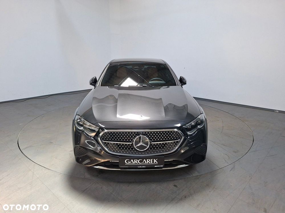 Mercedes-Benz Klasa E - 16