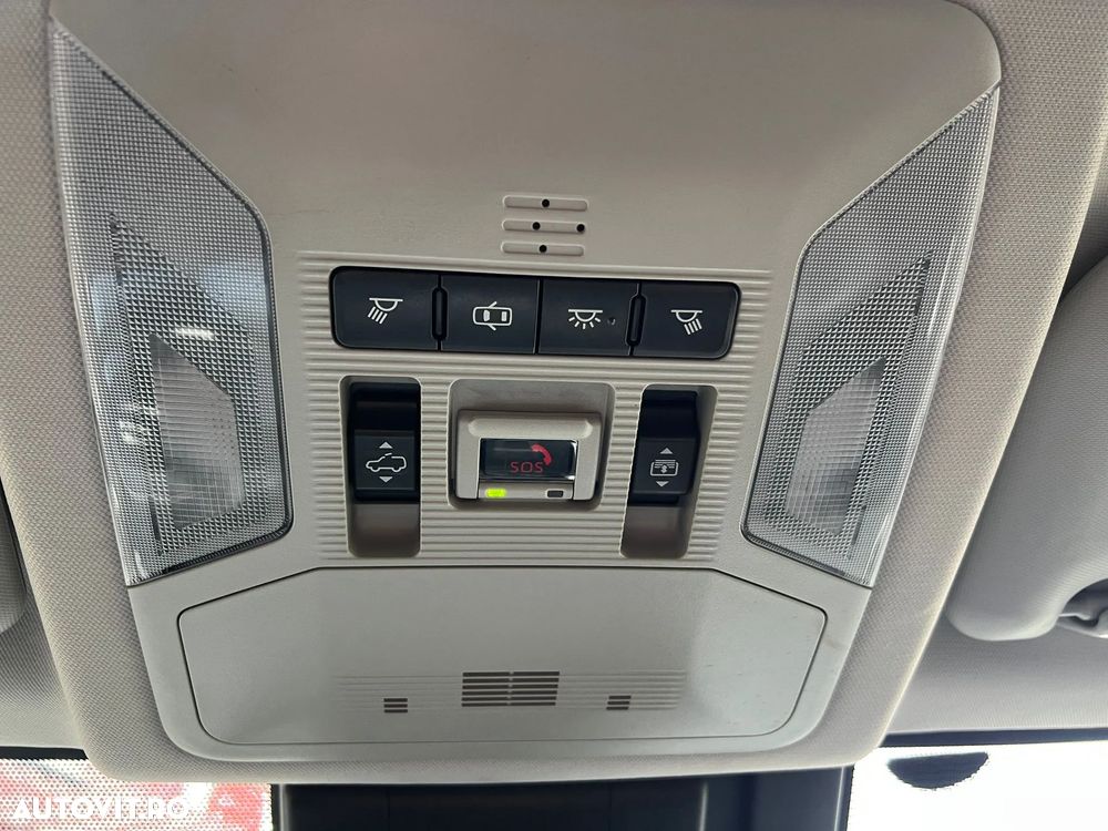 Toyota RAV4 2.5 Hybrid VVT-iE 4x4 Luxury Premium - 30