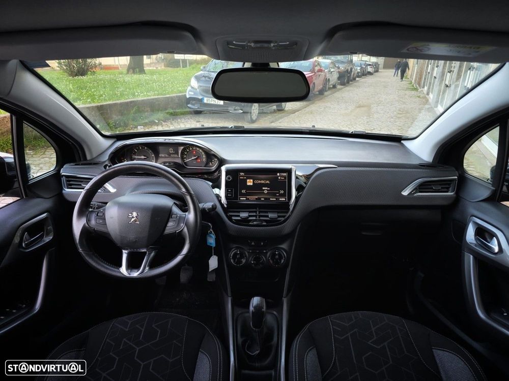 Peugeot 2008 1.2 PureTech Style - 5