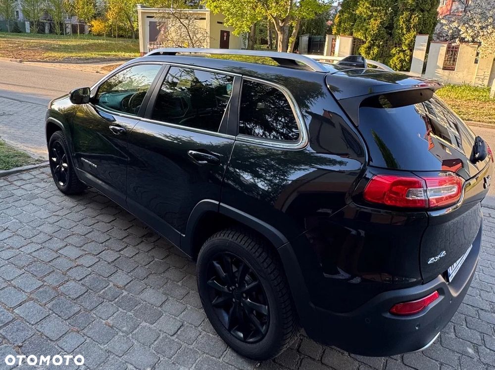 Jeep Cherokee - 9