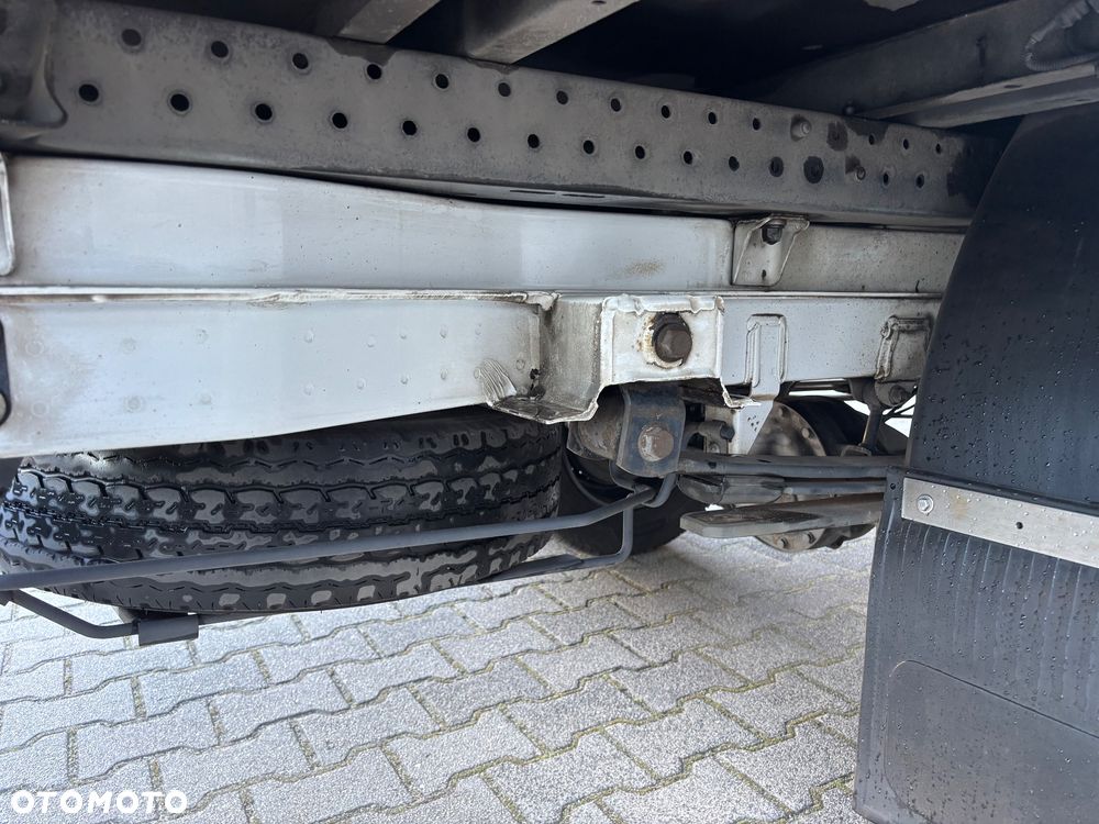 Mercedes-Benz Sprinter - 10