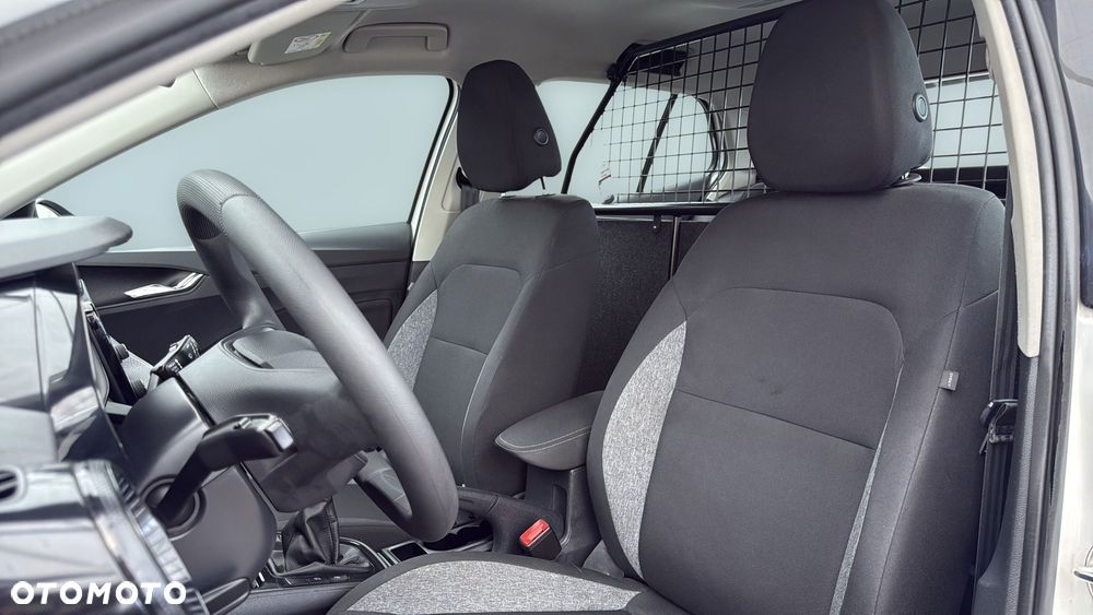 Skoda Fabia 1.0 Essence - 11