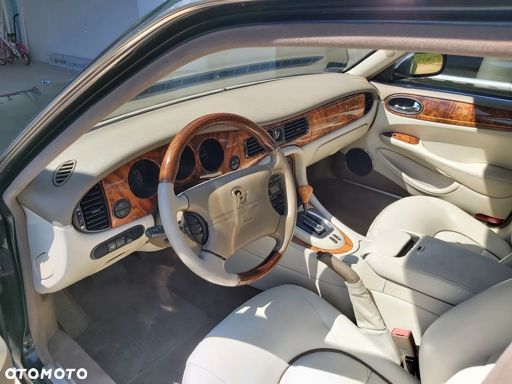 Jaguar Daimler S8 - 7