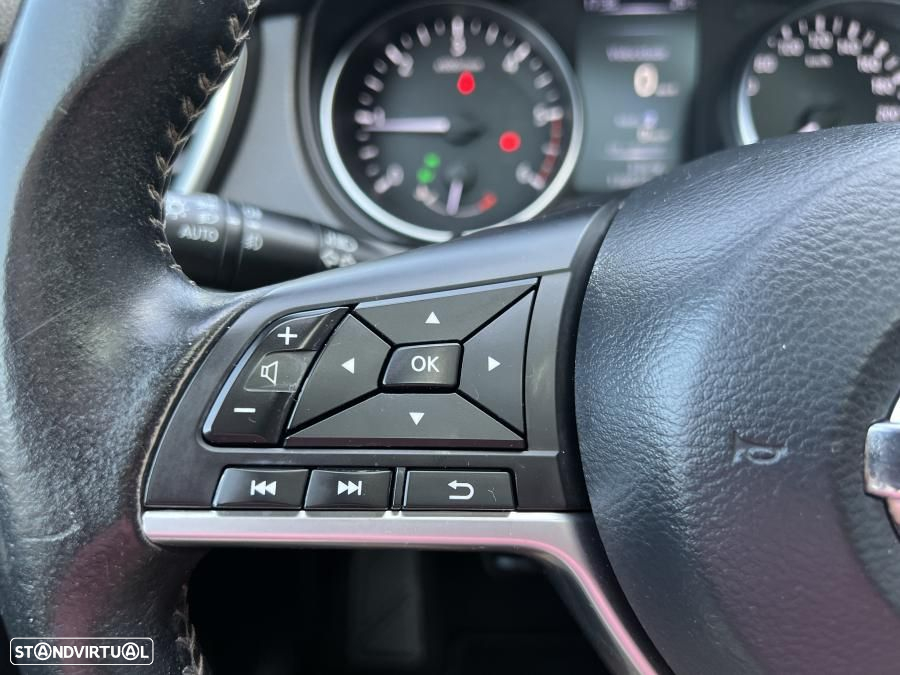 Nissan Qashqai 1.5 dCi N-Connecta Business - 27