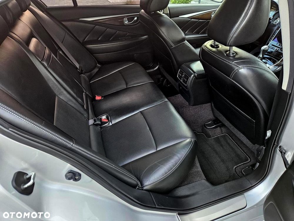 Infiniti Q50 - 33