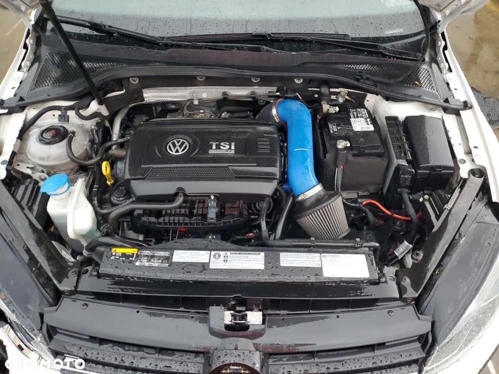 Volkswagen Golf - 11