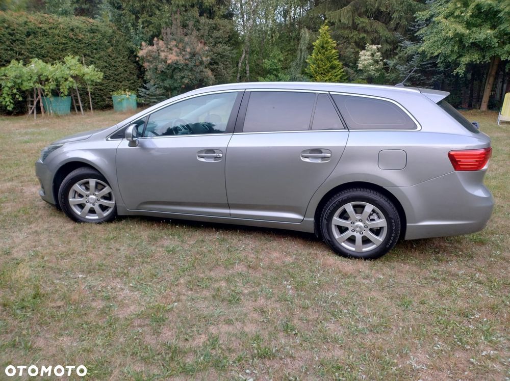 Toyota Avensis - 7