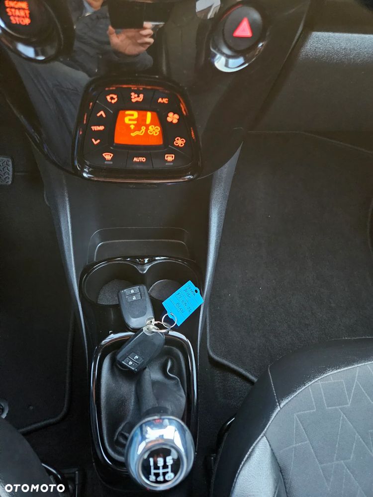 Toyota Aygo x-clusive Style Selection - 17