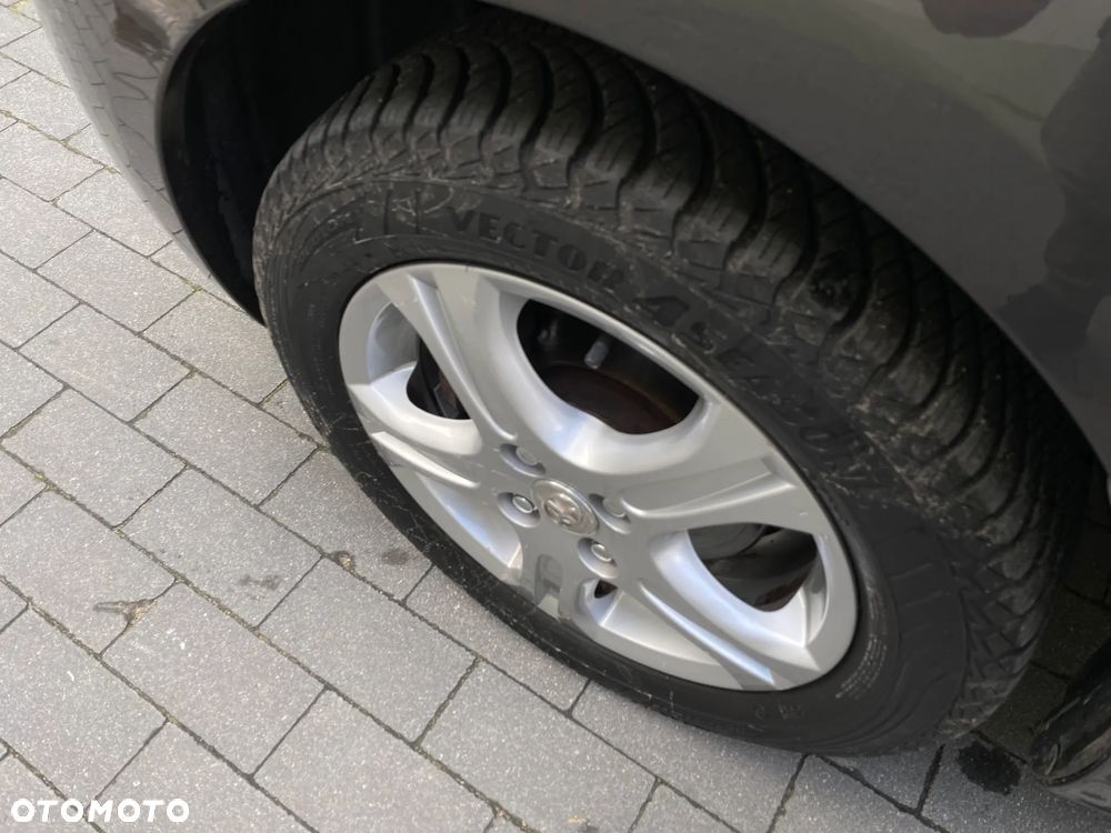 Toyota Yaris 1.33 Sol - 30