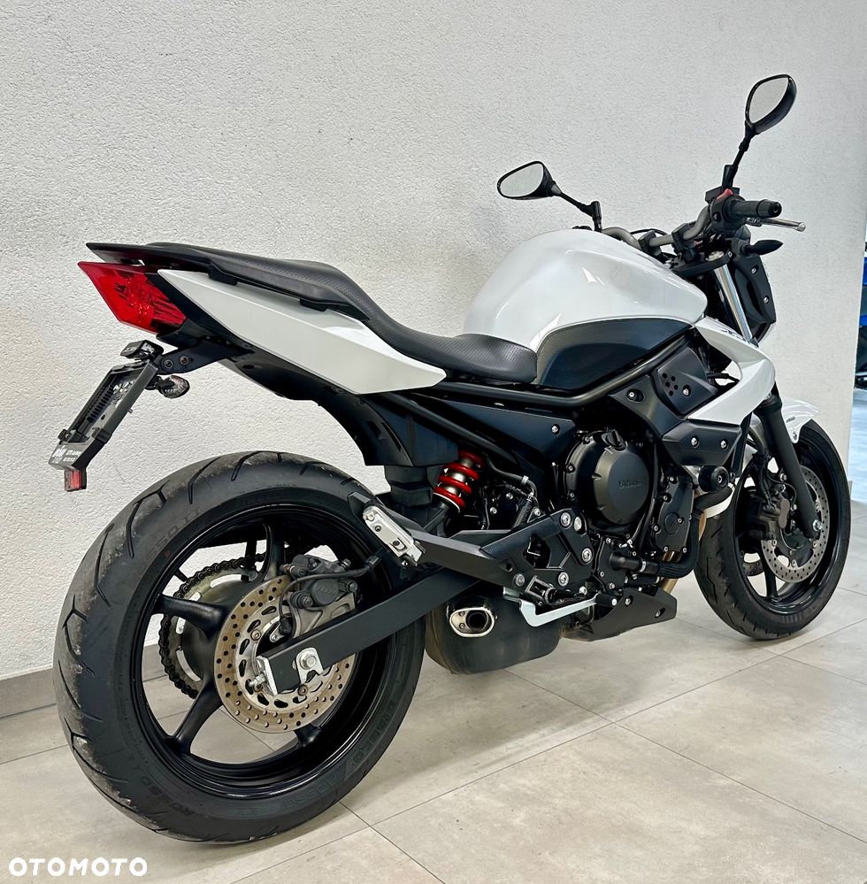 Yamaha XJ - 6