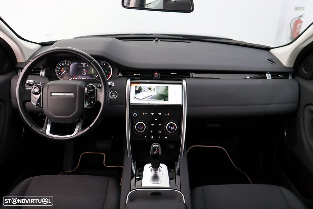 Land Rover Discovery Sport P300e Dynamic SE - 26