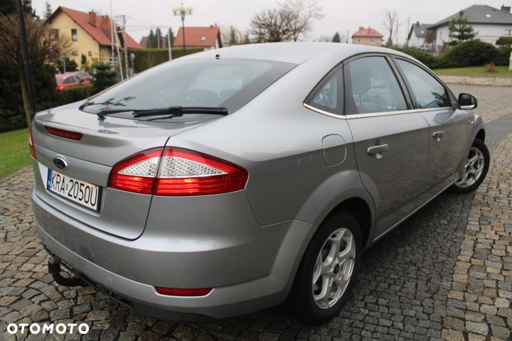 Ford Mondeo 2.0 Ambiente - 4