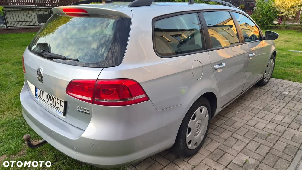 Volkswagen Passat 2.0 TDI 4Motion BlueMotion Technol Business Edition - 4