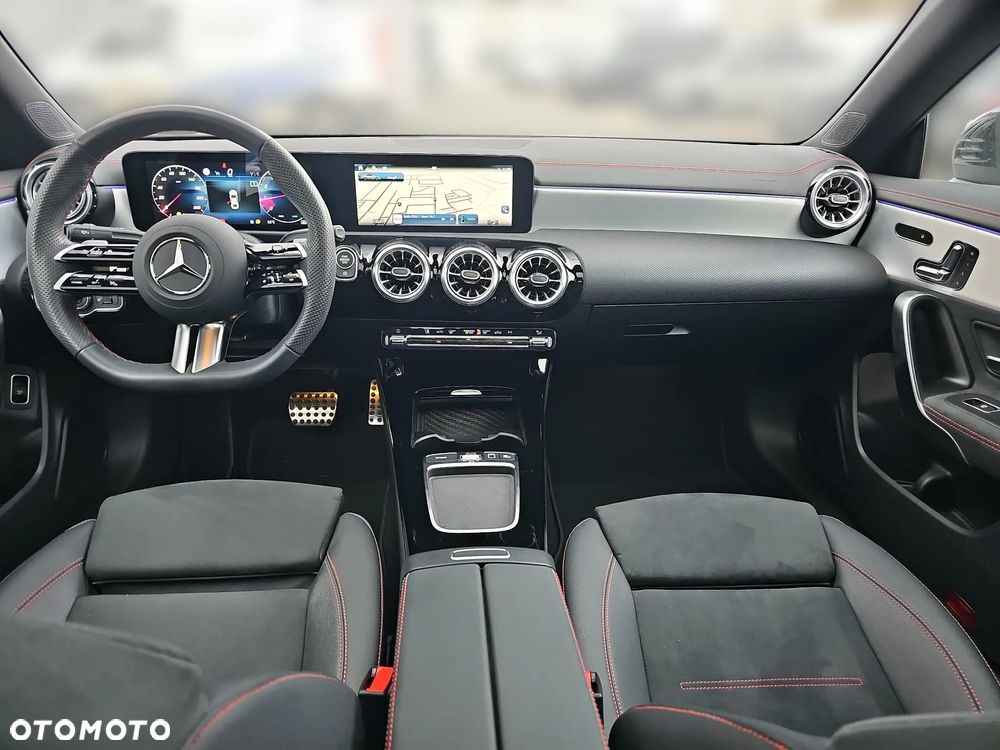 Mercedes-Benz CLA 200 7G-DCT AMG Line Advanced Plus - 16