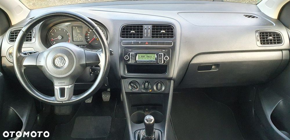 Volkswagen Polo - 8