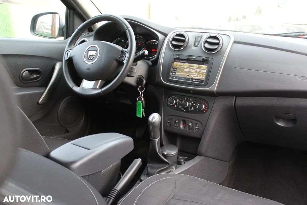 Dacia Logan TCe 90 Laureate - 5