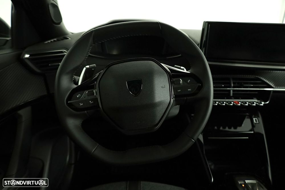 Peugeot 2008 1.2 PureTech Allure EAT8 - 15