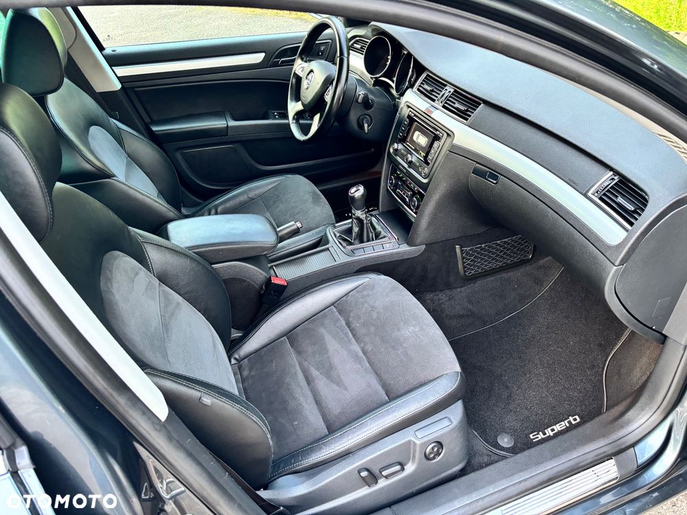 Skoda Superb 1.6 TDI Green tec Exclusive - 22