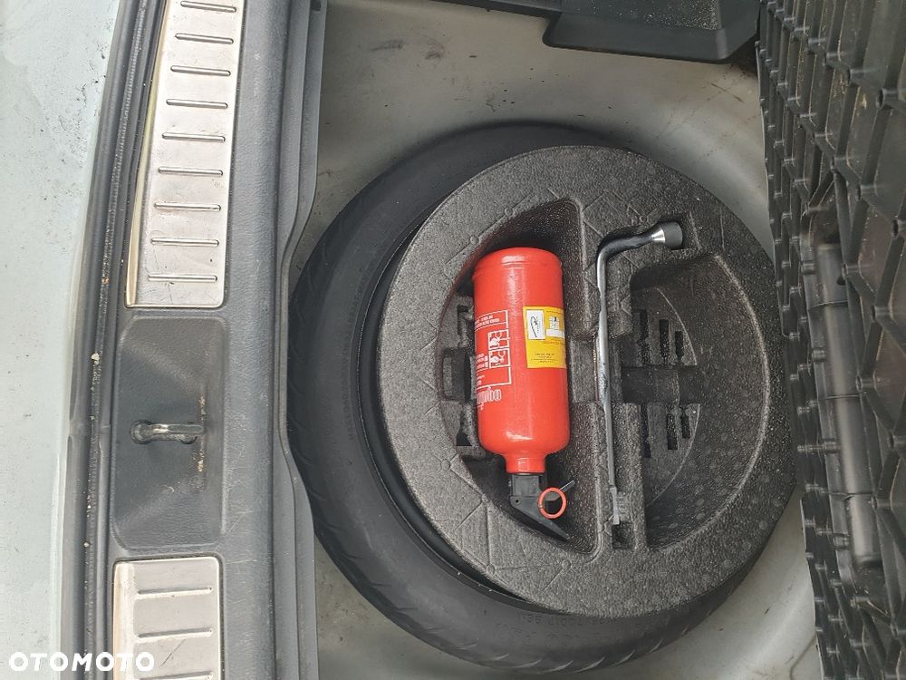 Toyota AVENSIS 2,0 D-4D 126 KM z 2007r - 13