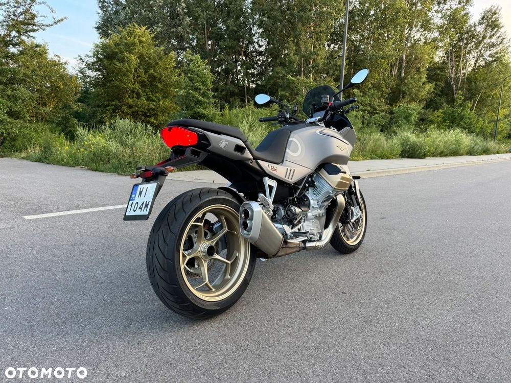 Moto Guzzi V100 Mandello - 4