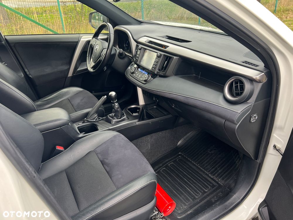 Toyota RAV4 2.0 D-4D 4x2 Start-Stop Executive - 36