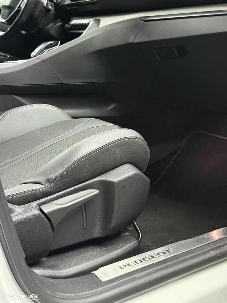 Peugeot 5008 BlueHDI 130 EAT8 GT - 20