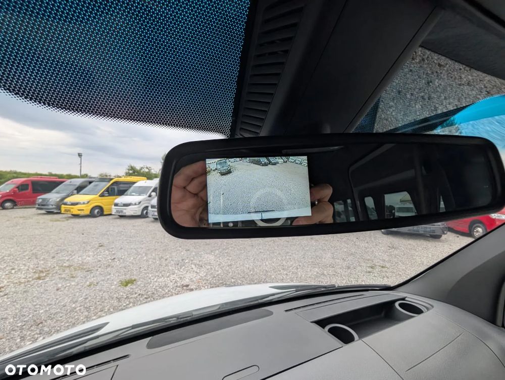 Mercedes-Benz Sprinter - 21
