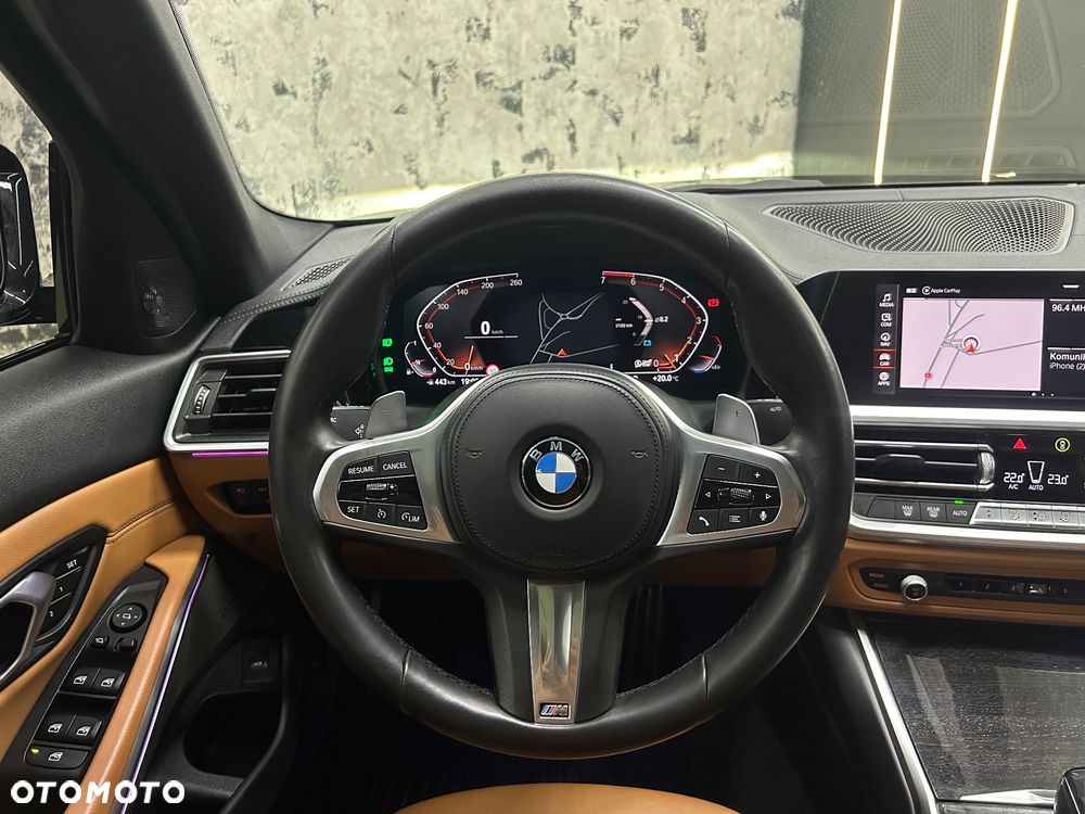 BMW Seria 3 330i M Sport - 26