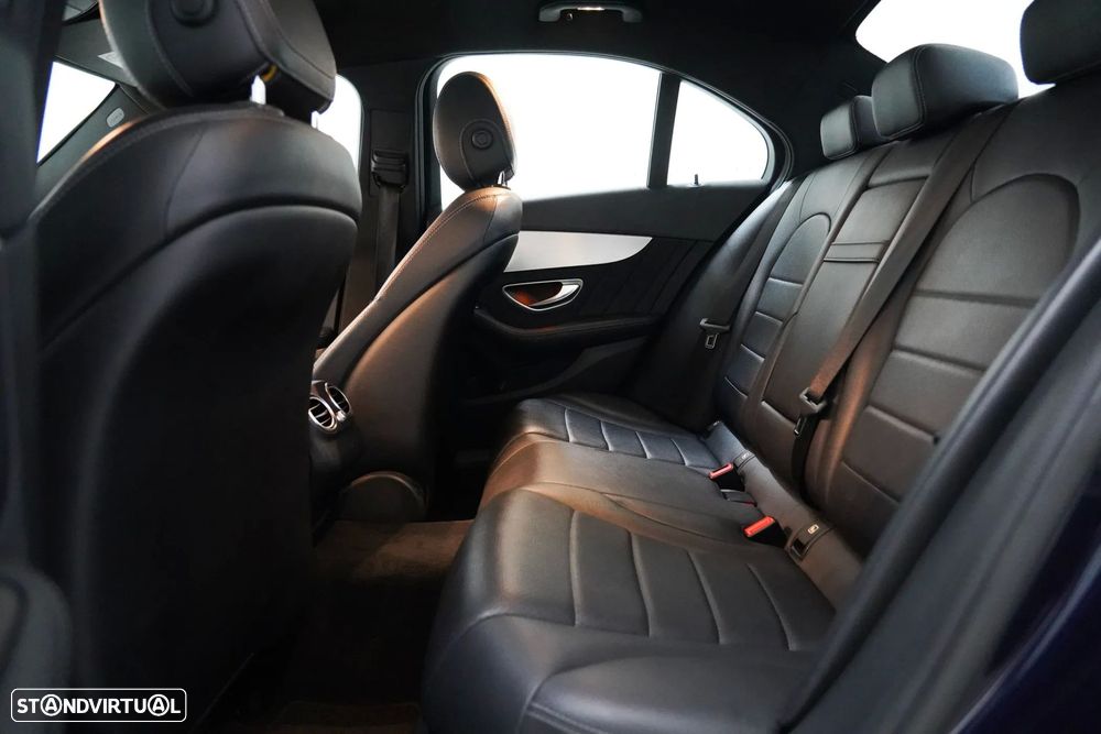 Mercedes-Benz C 300 BlueTEC Hybrid AMG Line - 8