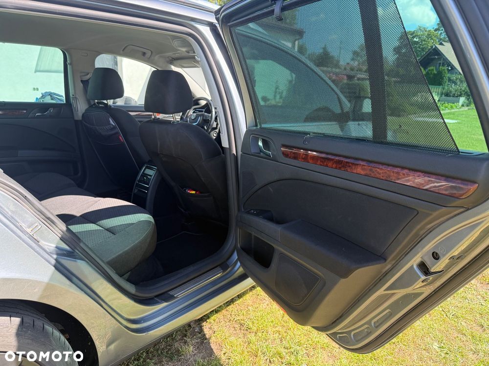 Skoda Superb 2.0 TDI Elegance DSG - 10