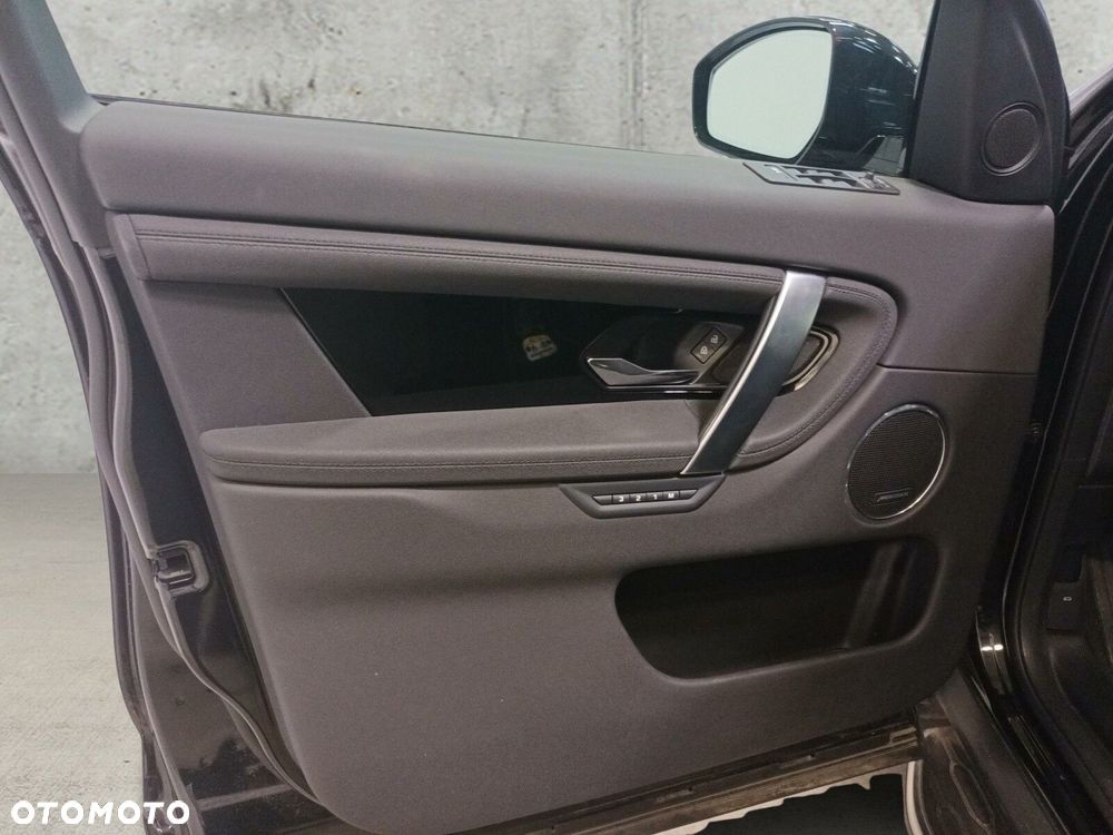 Land Rover Discovery Sport - 11