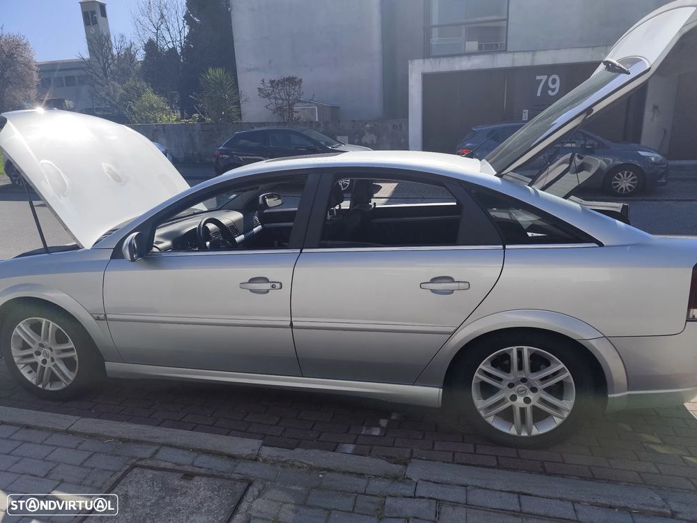 Opel Vectra GTS 2.2 DTi - 13