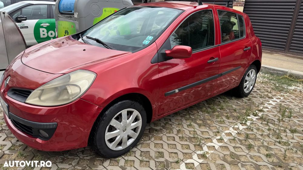Renault Clio III 1.2 16V Dynamique - 1