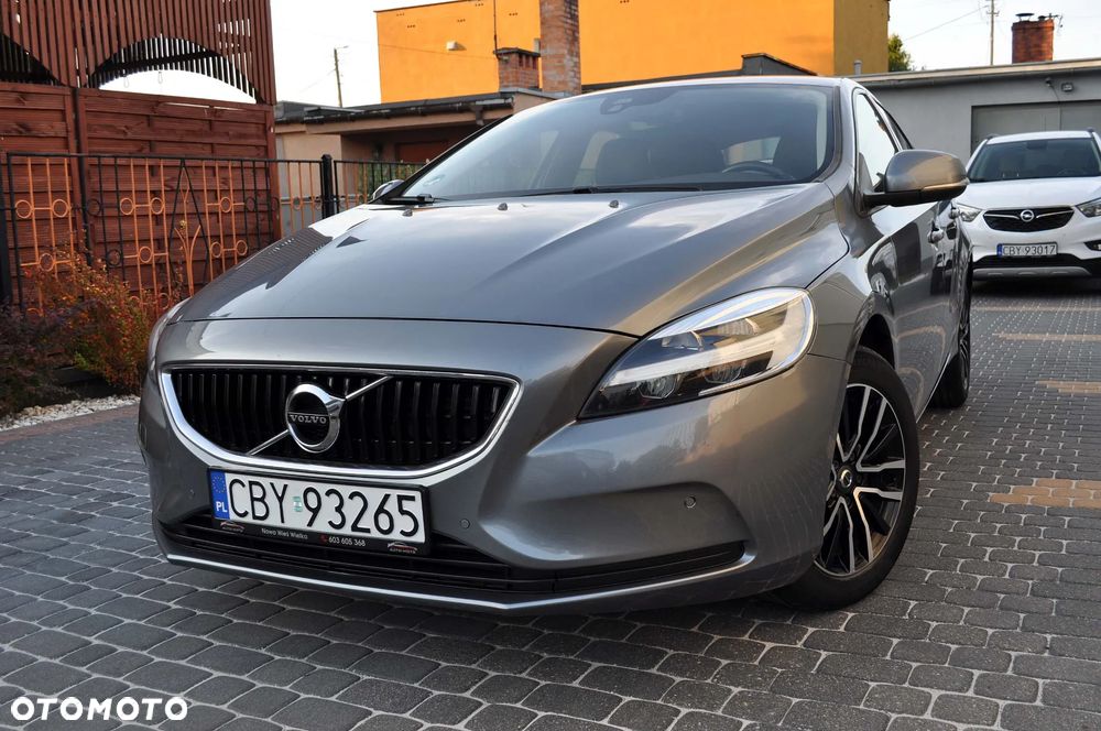 Volvo V40 2017 photo 2