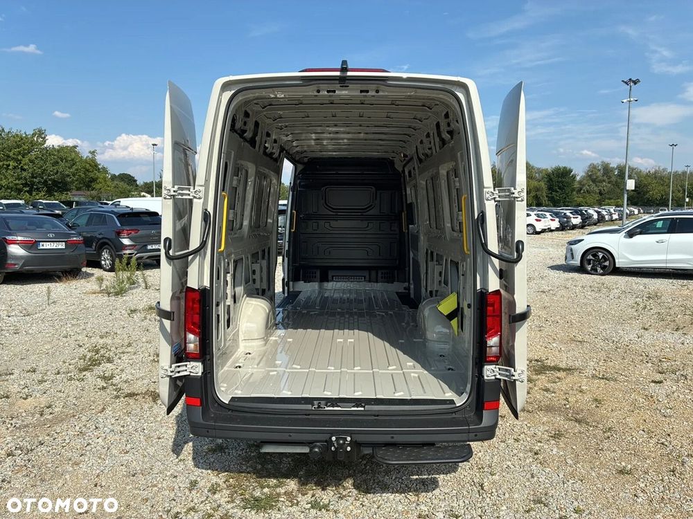 Volkswagen Crafter 35 Furgon LONG/Automat/L5H3, 2.0BiTDI 177KM, 4490mm, Wysoki dach, r.o. 4490 - 12