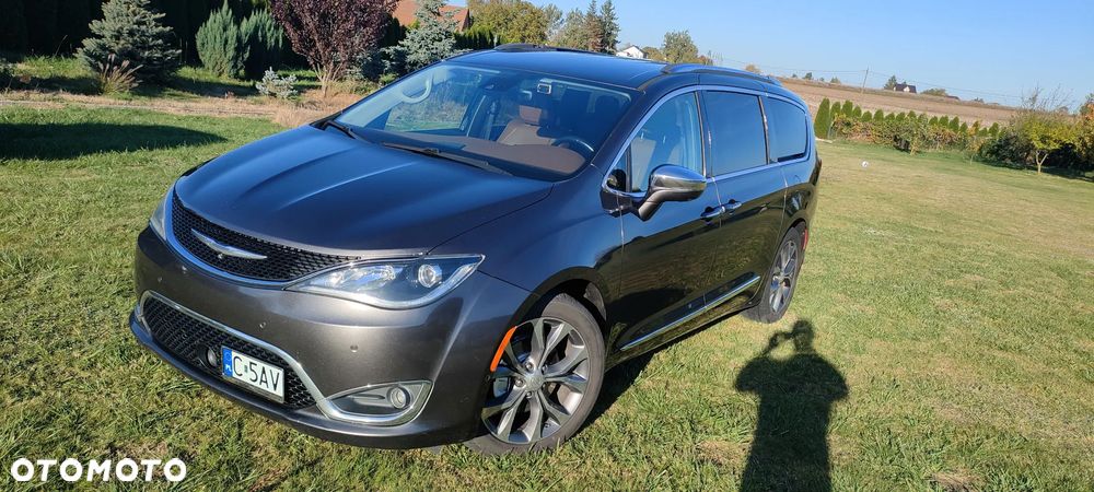 Chrysler Pacifica - 26