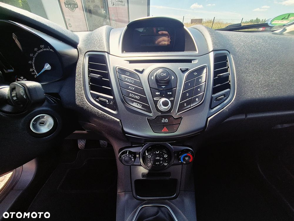 Ford Fiesta 1.25 SYNC Edition - 24