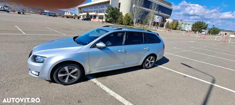 Skoda Octavia 1.6 TDI GREENLINE - 4