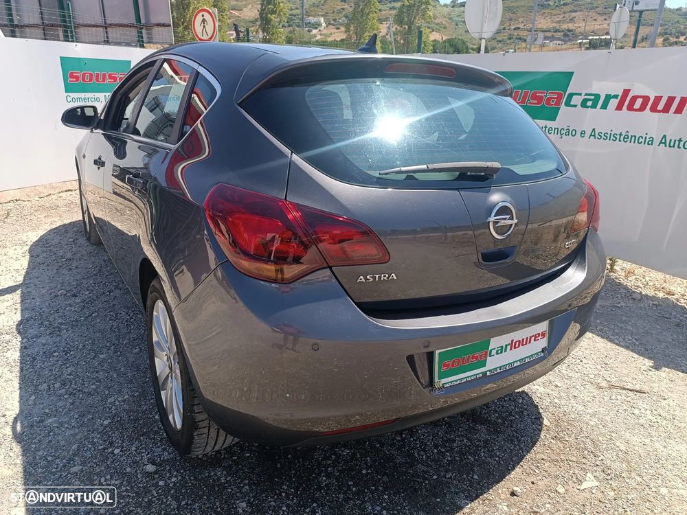 Opel Astra 1.7 CDTi Cosmo - 8