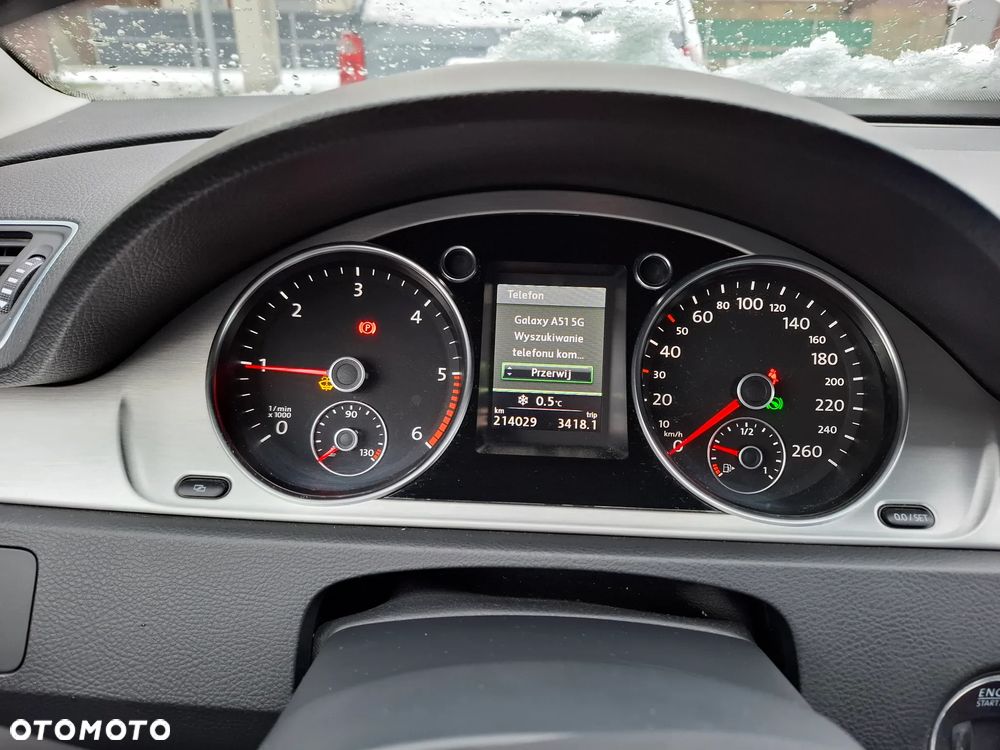 Volkswagen Passat 2.0 TDI DPF DSG Highline - 25