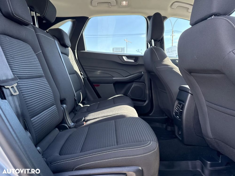 Ford Kuga - 13