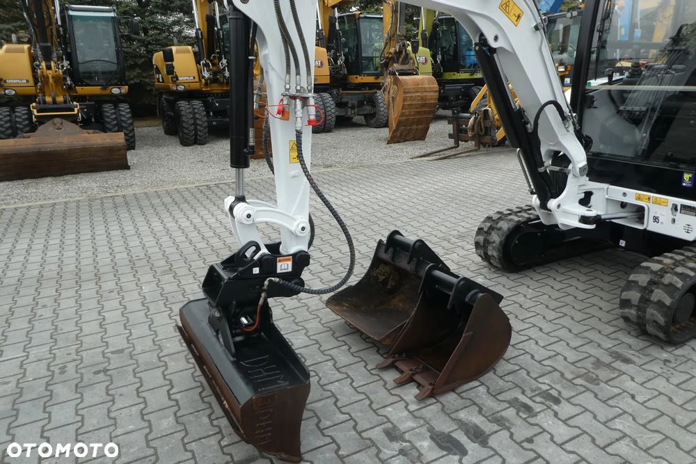 Caterpillar 302,7D CR TRZY ŁYŻKI - 8