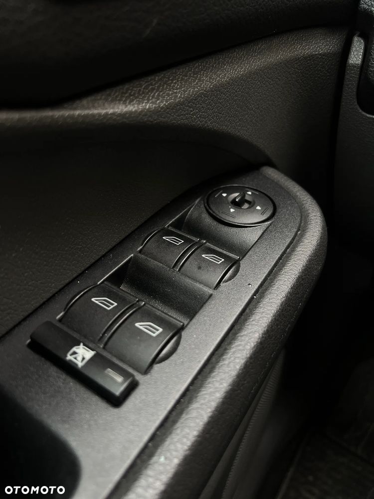 Ford C-MAX - 25