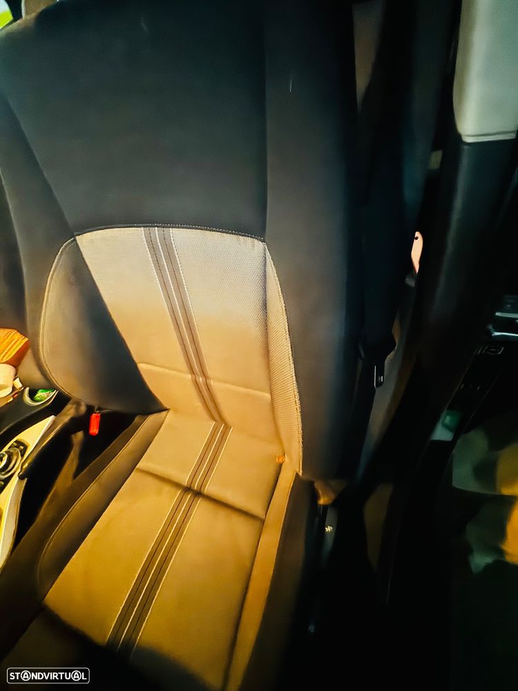 BMW X1 16 d sDrive Auto xLine - 8