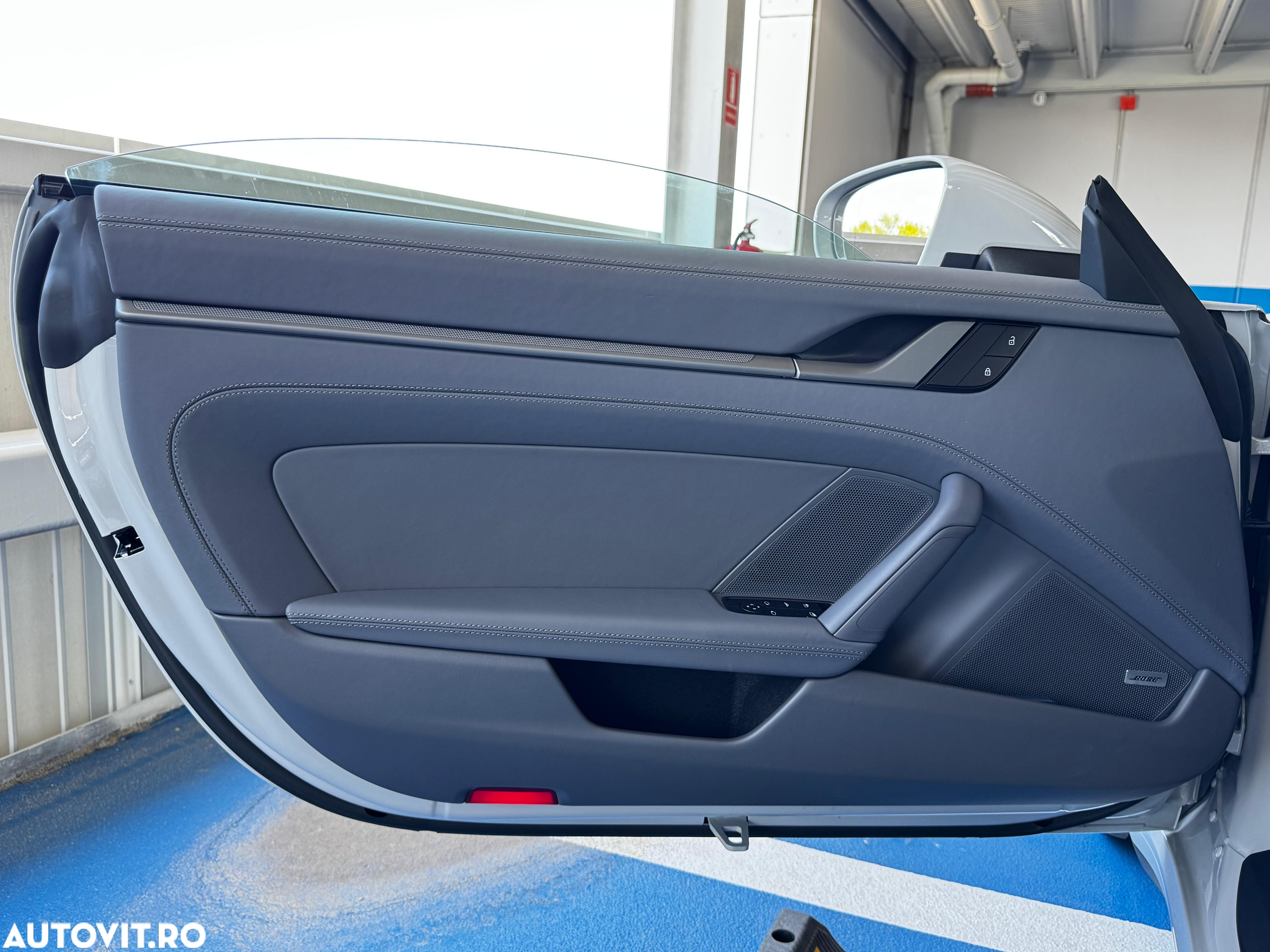 Porsche 911 Carrera 4S Cabriolet PDK - 37