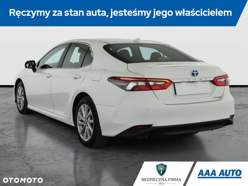 Toyota Camry - 6