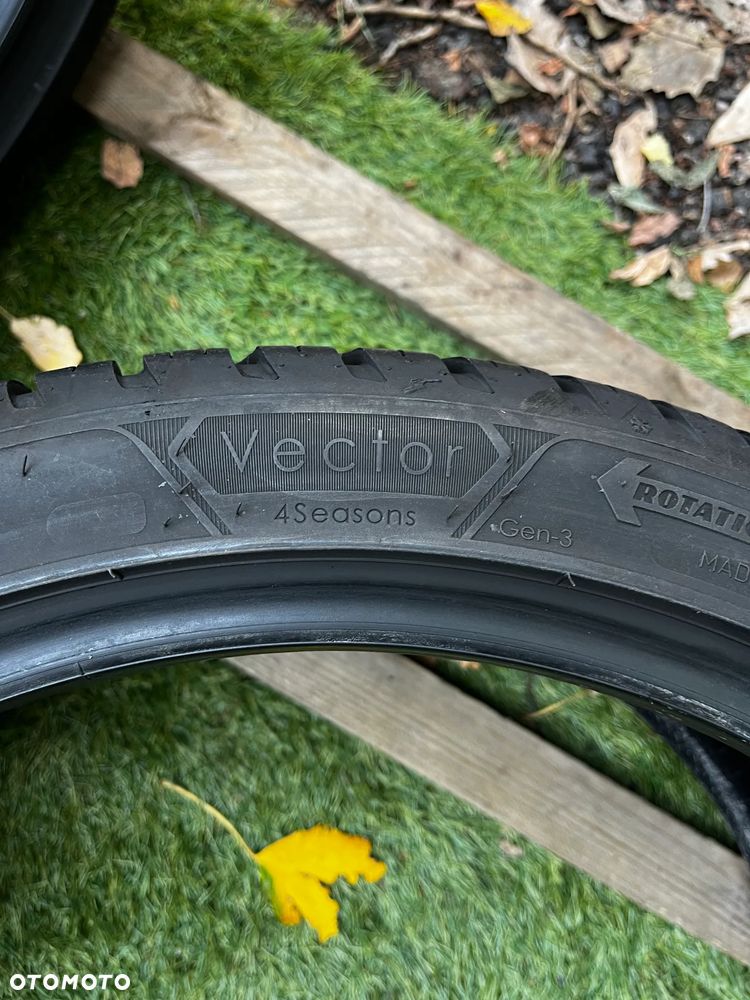 235/40R19 96Y Goodyear Vector4Seasons 2 x 90% bieżnika - 10