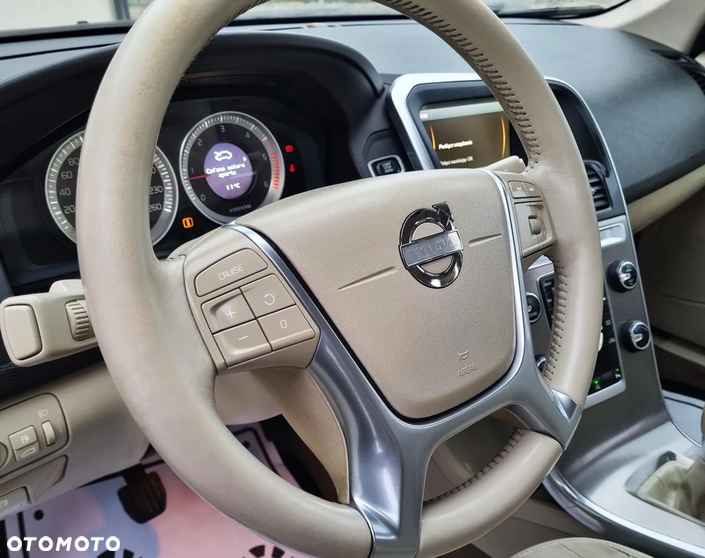 Volvo XC 60 D3 Momentum - 18