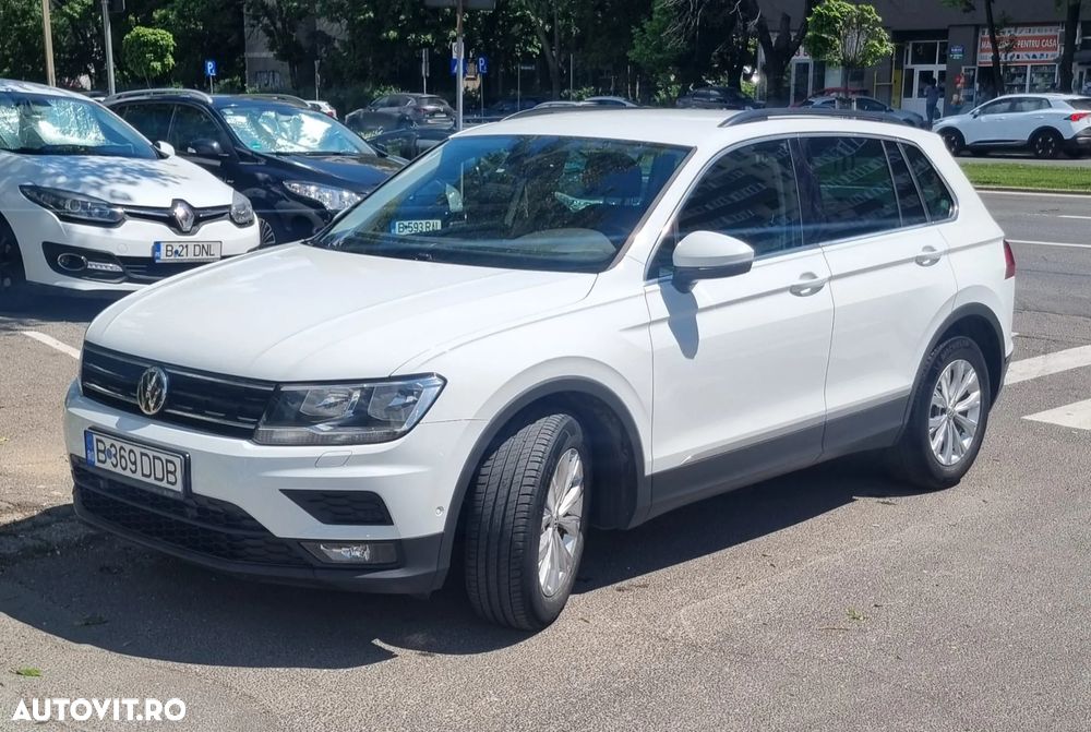 Volkswagen Tiguan - 1